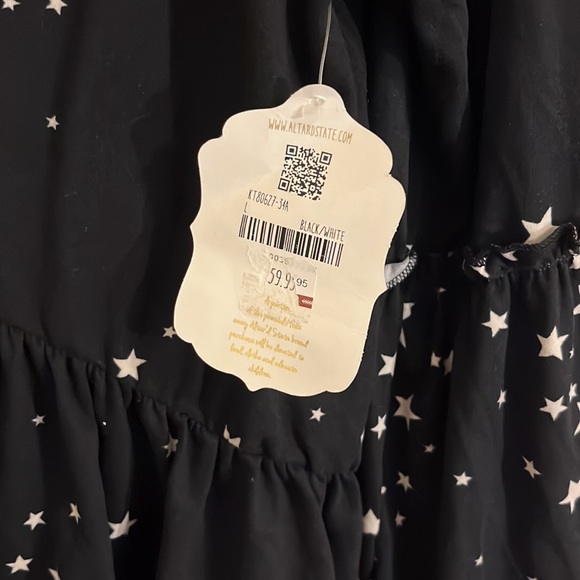 Altar'd State Stars Long Sleeve v-neck High-Low Shirt. Size Large. NWT! - Picture 4 of 9